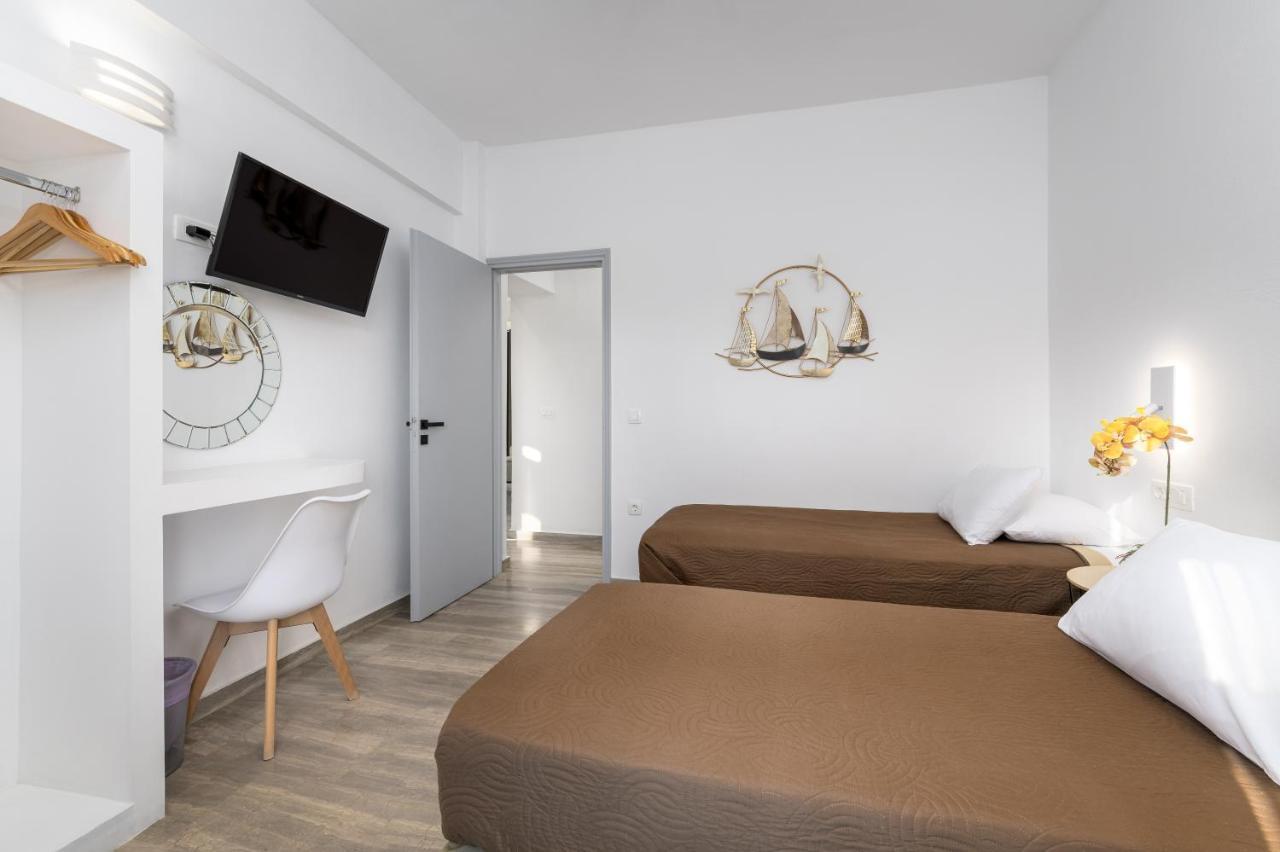 Christianna & George Luxury Hot Tub Apartment Fira  Extérieur photo